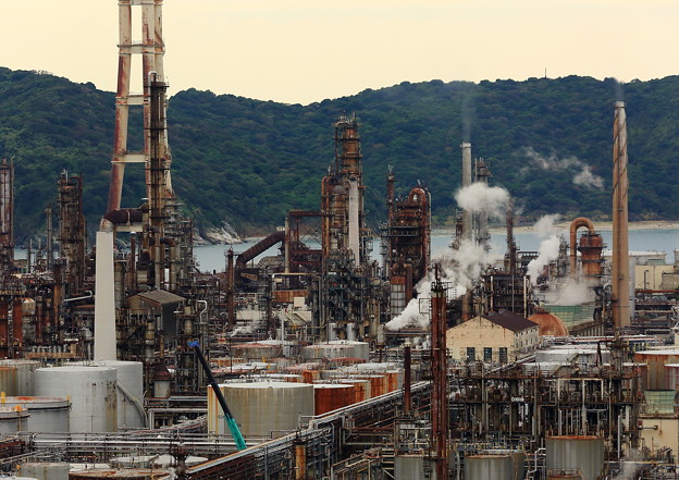写真: 東燃ゼネラル石油和歌山工場