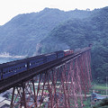 写真: 1986年8月山陰旅061KR　山陰本線　餘部鉄橋と旧客（再スキャン）