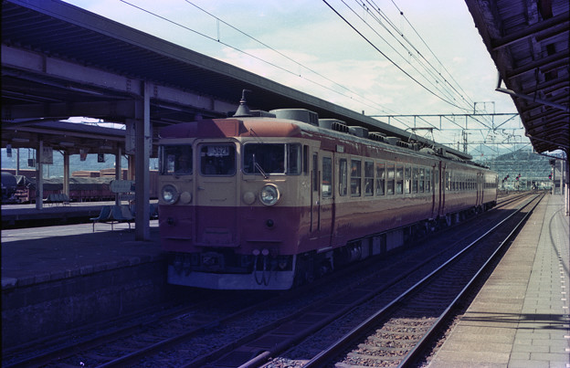 【ネガ】1985年　475系　直江津駅