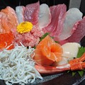 写真: 海鮮おまかせ丼1300円（税込）