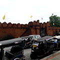 写真: 古都チェンマイの城壁
