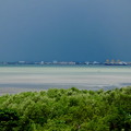 写真: 対岸のマレー半島まで、約２０ｋｍ