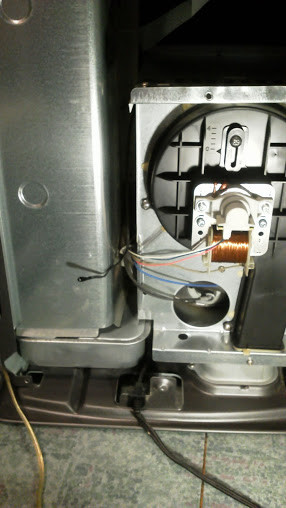 写真: トヨトミ石油ファンヒーターのエラーコード