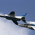 写真: T-4 Blue Impulse Formation Leader