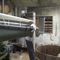 写真: 米を洗う機械