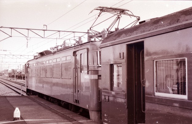 写真: EF80 electric on Mito Line (1978)
