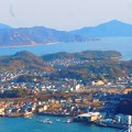 写真: 西日の当る家々・島々 in 瀬戸内海