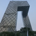 写真: 中国中央電視台本部ビル
