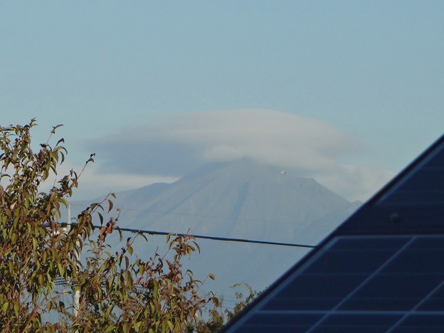 写真: 霧島山と傘雲