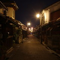写真: 今井町の夜