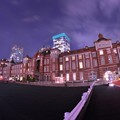 写真: 夜の東京駅駅舎・・魚眼で?
