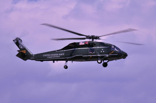Photos: デモ訓練・・厚木のヘリコプター部隊HSM-51幹部輸送用ヘリ