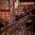 写真: 貨物列車が通過する風景・・20130922