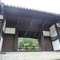 写真: 平福の陣屋門