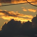 写真: 黄金の夕焼雲